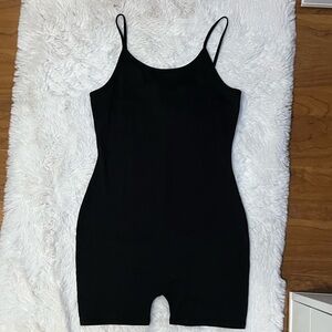 BLACK SHORTS ROMPER-Size S